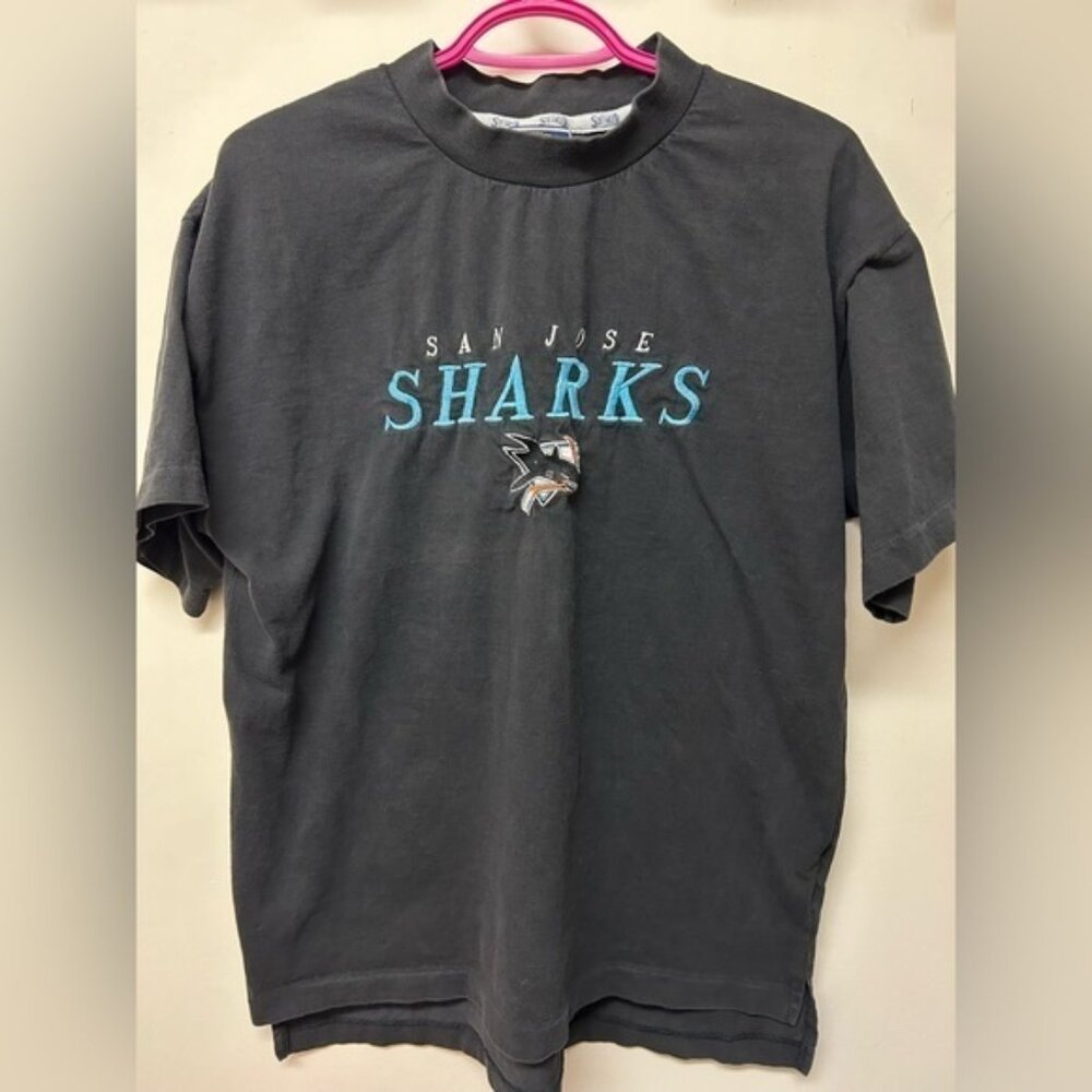 San Jose Sharks Vintage NHL Embroidered Logo Graphic Tee Small/Medium